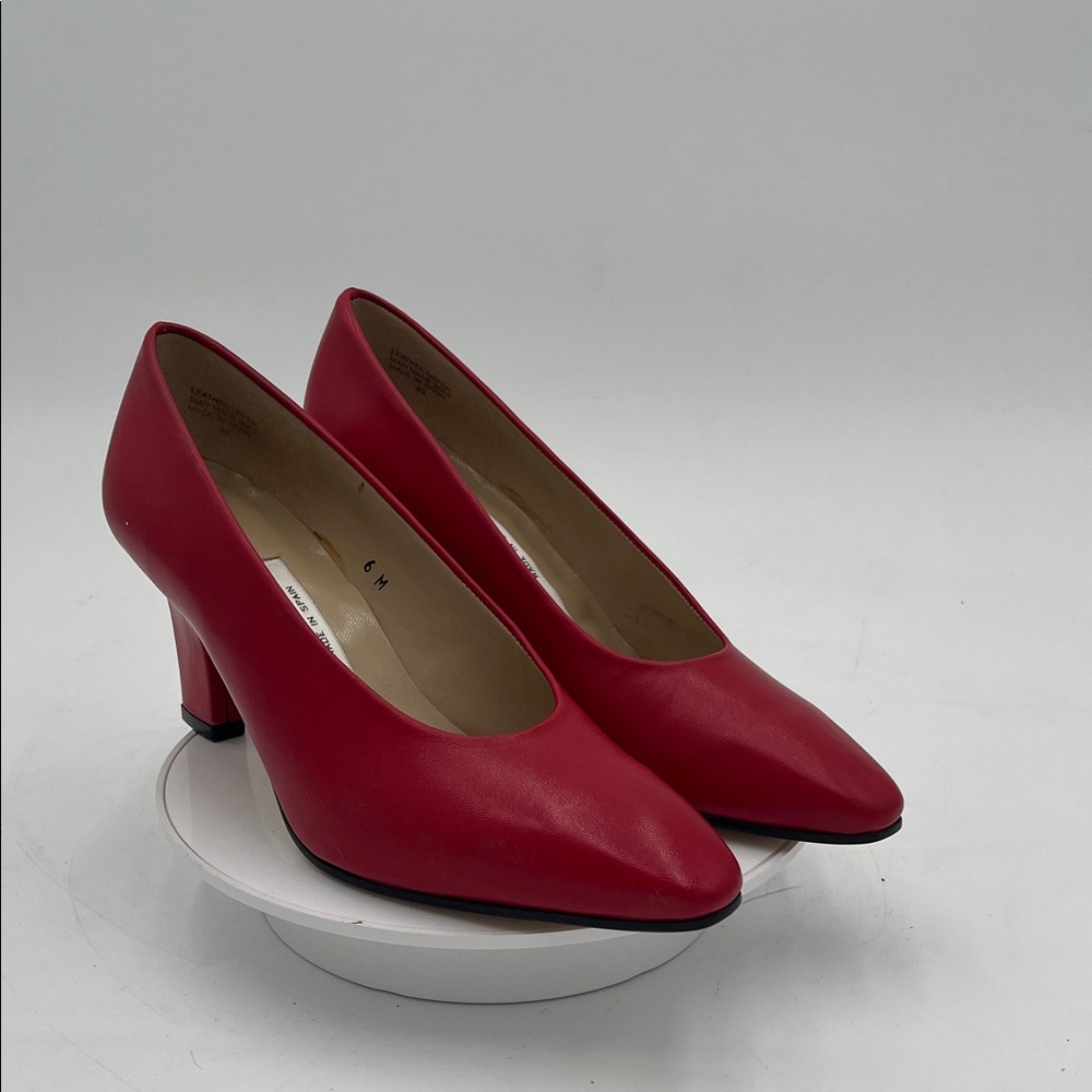 Vintage 1980s Etienne Aigner Red Leather Pumps Women’s Size 6 Made in Spain - Picture 2 of 7
